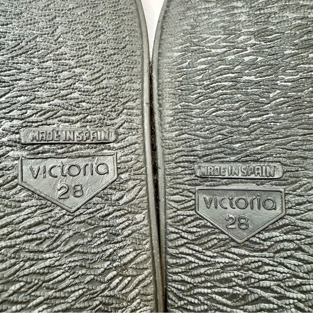 Brand New Victoria Brown Sequin Wool Ballet Flats With Bow, Girl’s Size 28